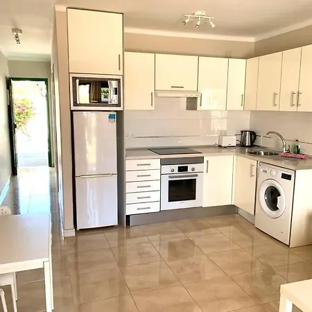 Casa Italia, Modern One Bedroom Close To The Apartment Tias